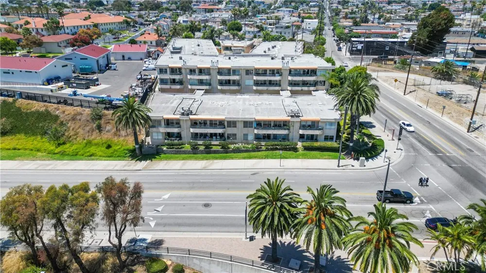 2222 S Mesa #8 San Pedro, CA 90731