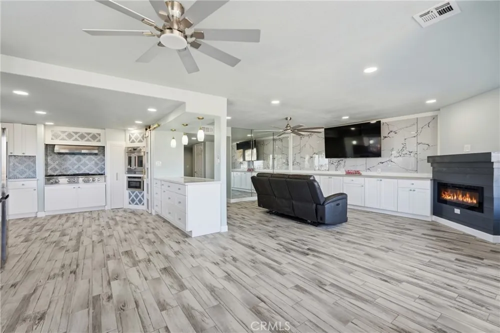 2222 S Mesa #8 San Pedro, CA 90731