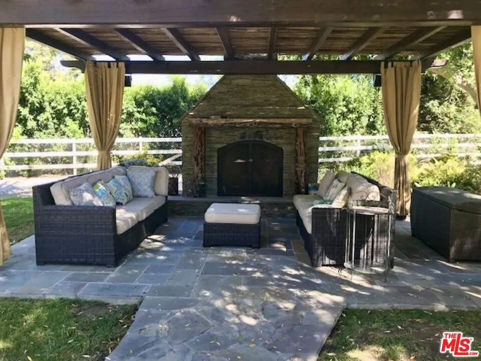 24024 Long Valley Road Hidden Hills, CA 91302