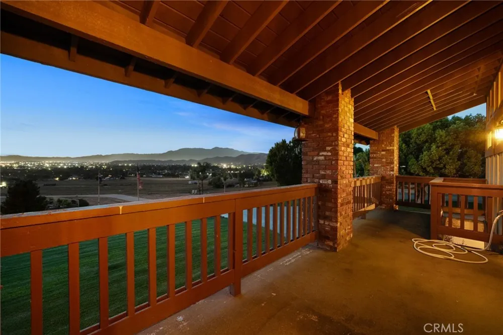 5334 Agate Street Jurupa Valley, CA 92509