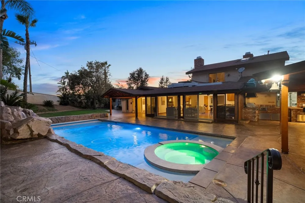5334 Agate Street Jurupa Valley, CA 92509