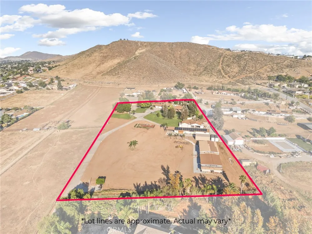 5334 Agate Street Jurupa Valley, CA 92509