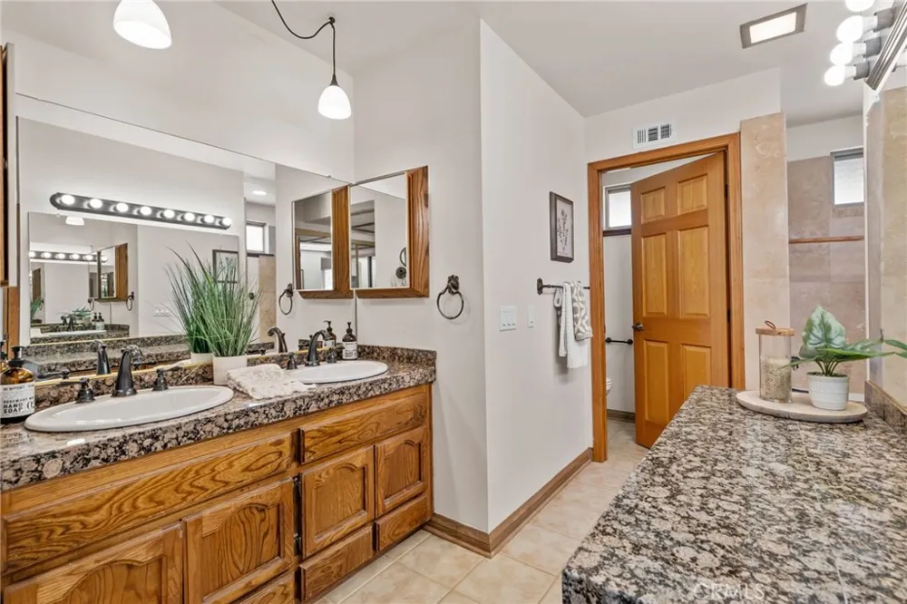 5334 Agate Street Jurupa Valley, CA 92509