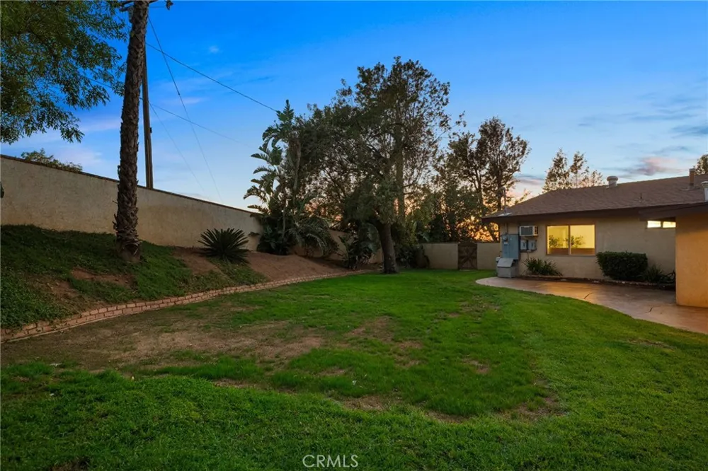 5334 Agate Street Jurupa Valley, CA 92509