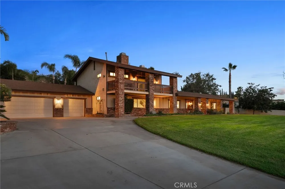 5334 Agate Street Jurupa Valley, CA 92509