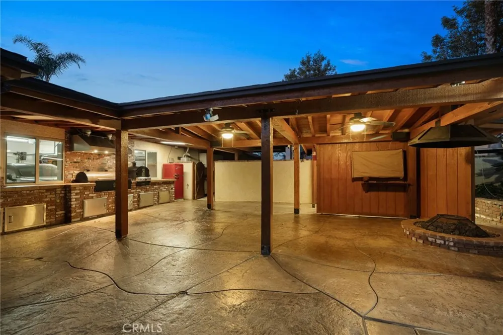 5334 Agate Street Jurupa Valley, CA 92509