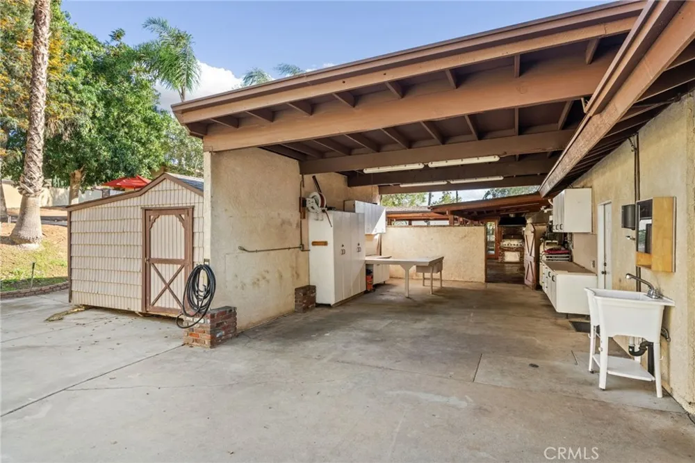 5334 Agate Street Jurupa Valley, CA 92509