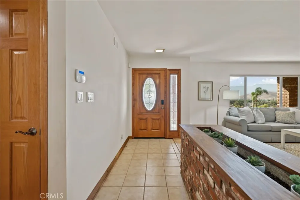 5334 Agate Street Jurupa Valley, CA 92509