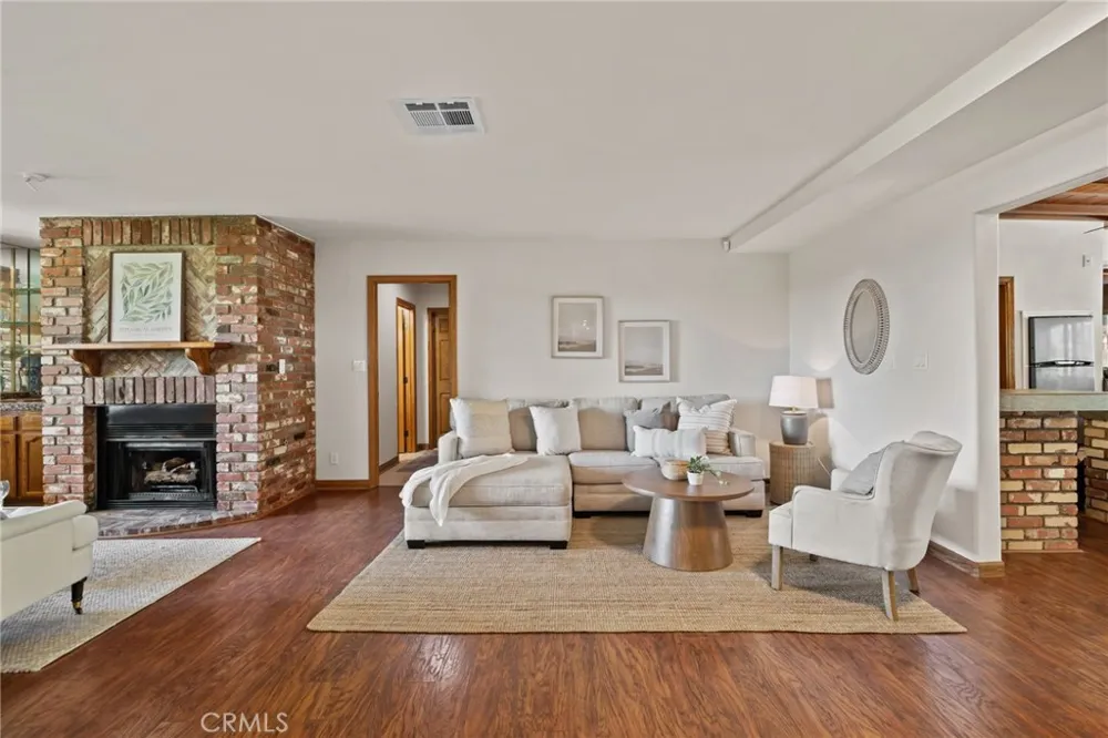 5334 Agate Street Jurupa Valley, CA 92509