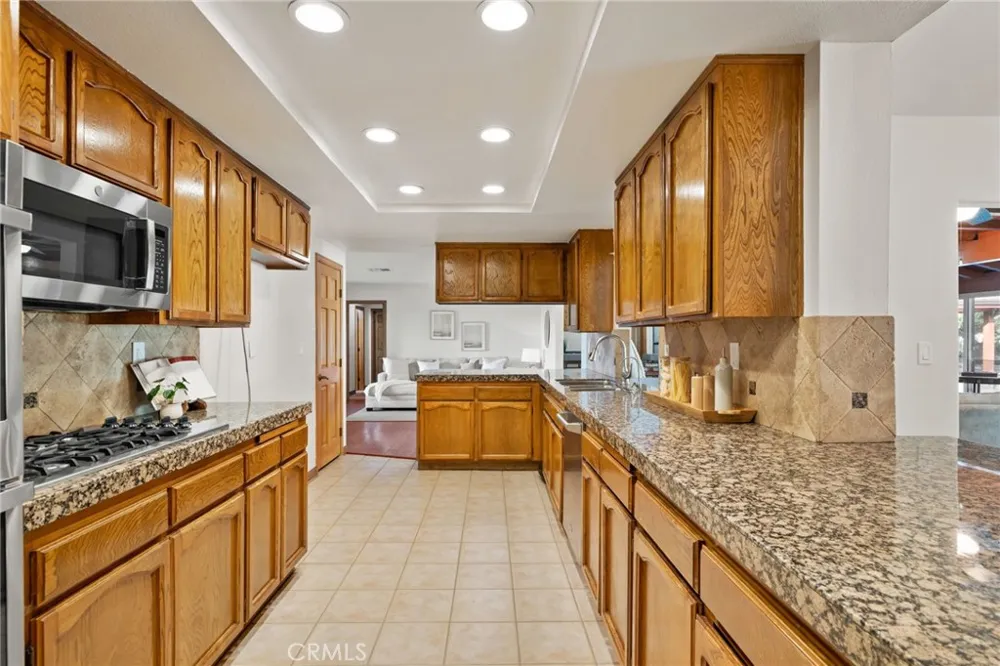 5334 Agate Street Jurupa Valley, CA 92509