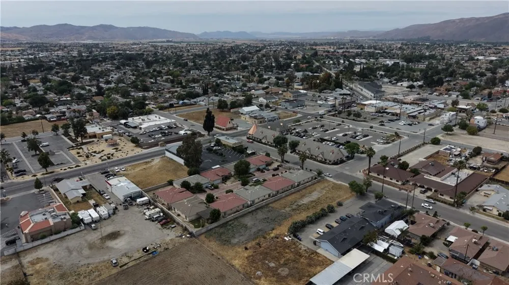 126 E 6th San Jacinto, CA 92583