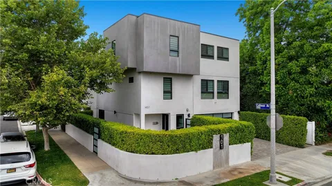 14157 Tiara Street #101