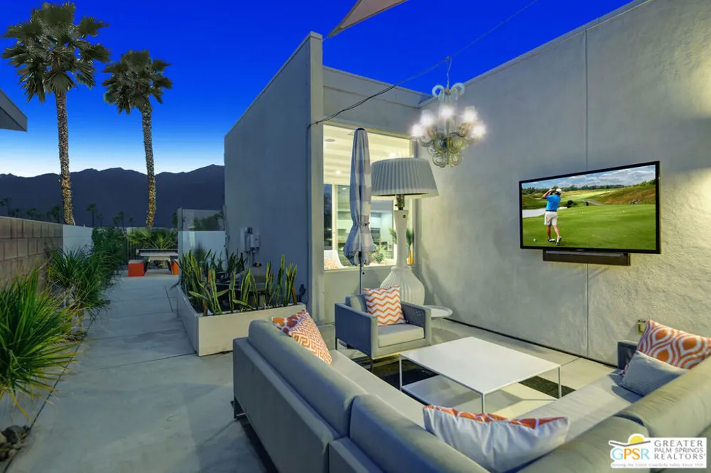 949 Bernardi Lane Palm Springs, CA 92262