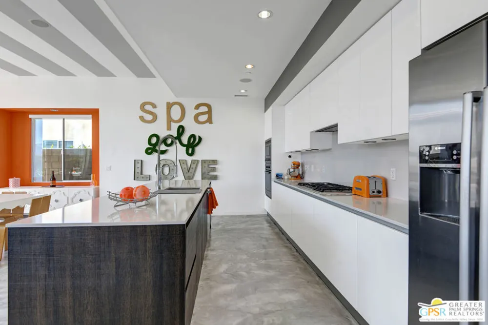 949 Bernardi Lane Palm Springs, CA 92262
