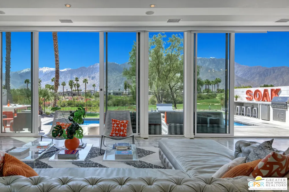 949 Bernardi Lane Palm Springs, CA 92262