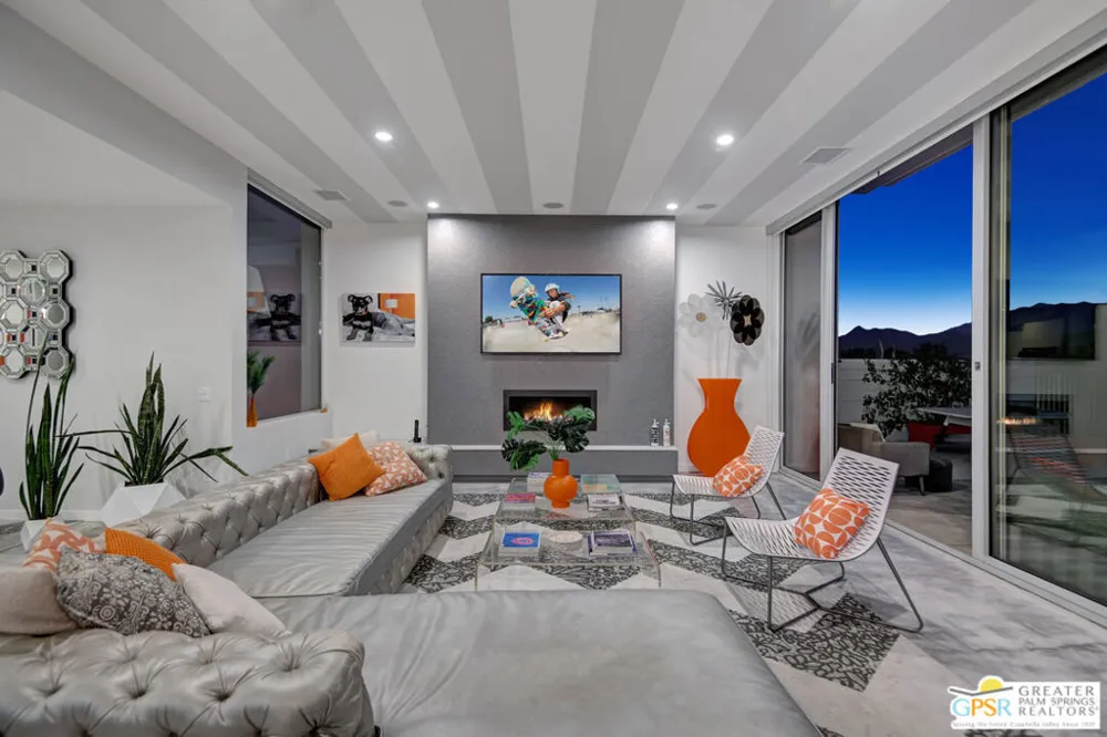 949 Bernardi Lane Palm Springs, CA 92262