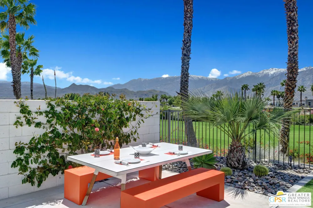 949 Bernardi Lane Palm Springs, CA 92262