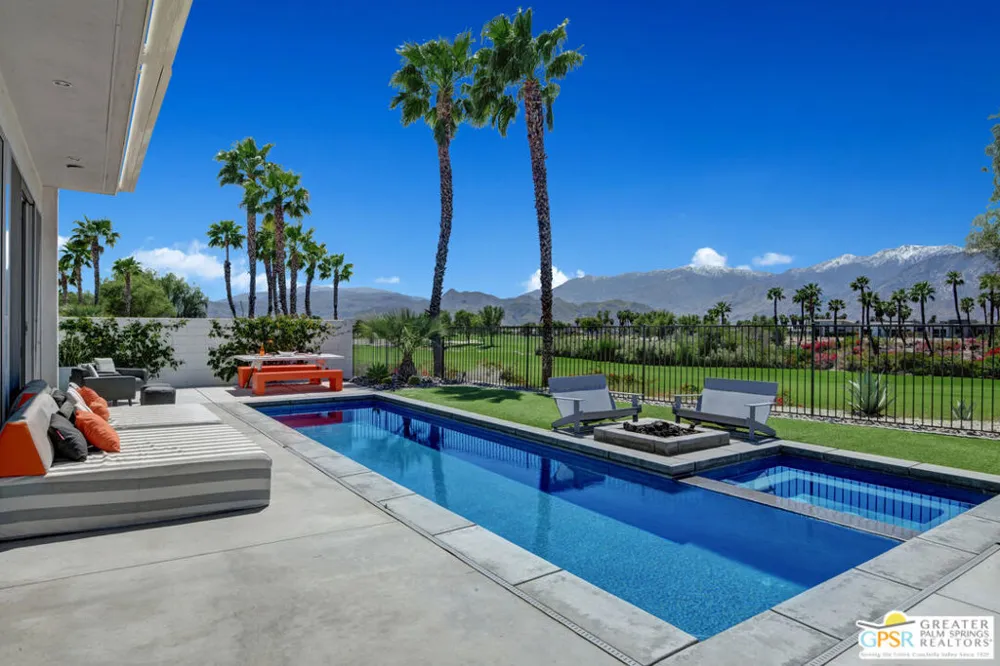 949 Bernardi Lane Palm Springs, CA 92262