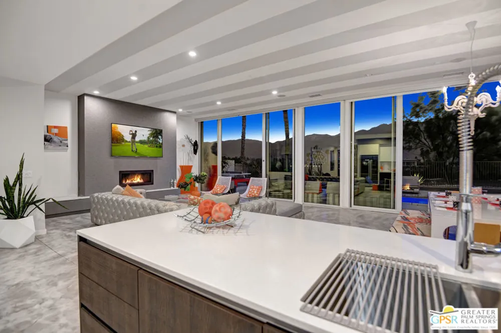 949 Bernardi Lane Palm Springs, CA 92262