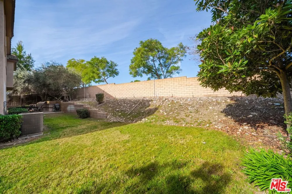 18080 Tanzanite Road San Bernardino, CA 92407