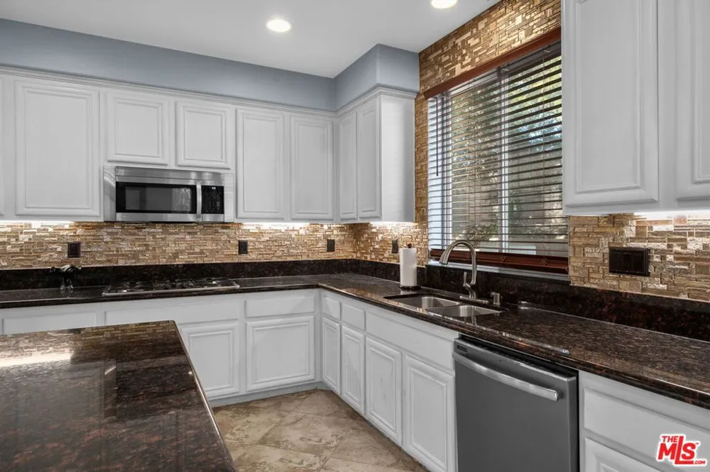 18080 Tanzanite Road San Bernardino, CA 92407
