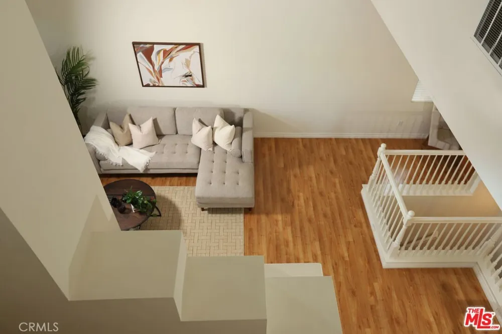 211 Danbrook Irvine, CA 92603