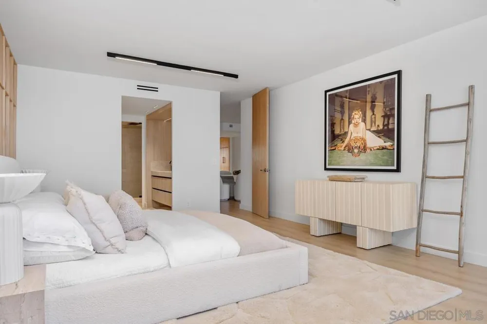 939 Coast #17D La Jolla, CA 92037