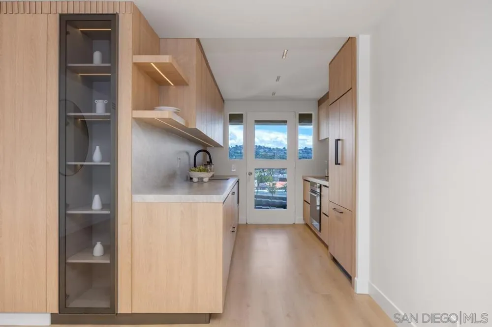 939 Coast #17D La Jolla, CA 92037
