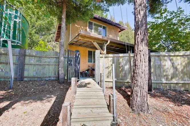 22990 Santa Cruz Highway 17 Los Gatos, CA 95033