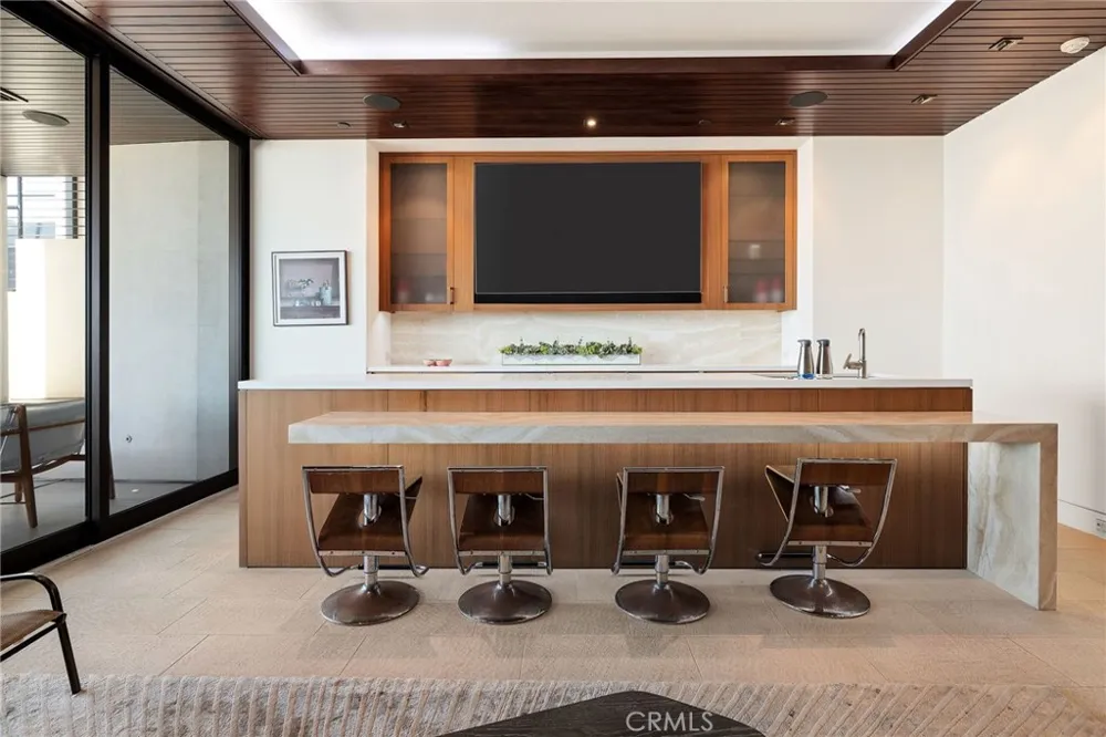 1204 The Strand Manhattan Beach, CA 90266