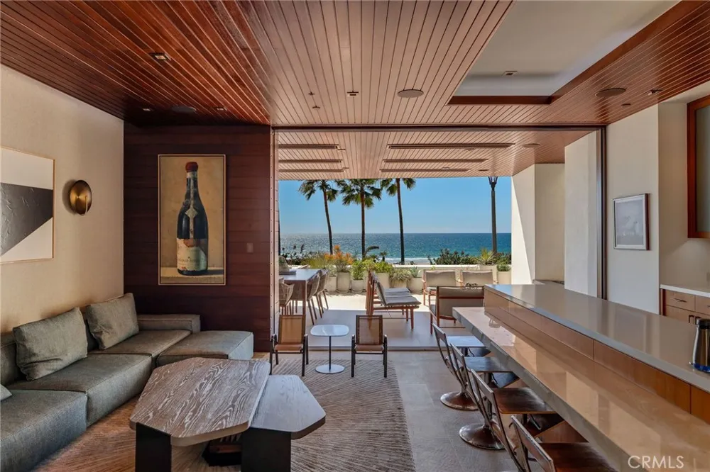 1204 The Strand Manhattan Beach, CA 90266