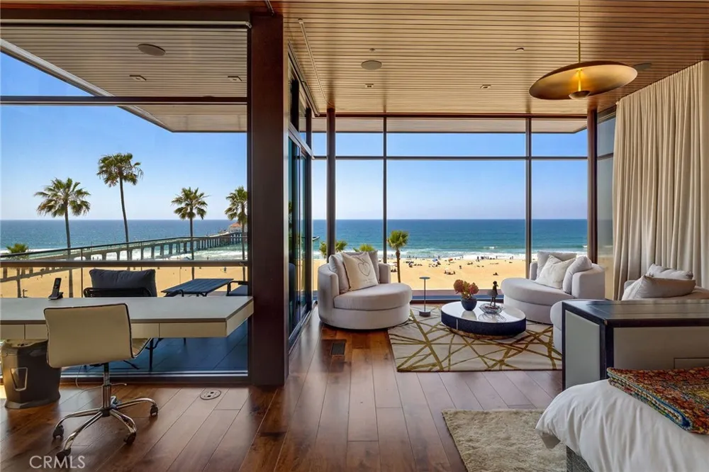 1204 The Strand Manhattan Beach, CA 90266