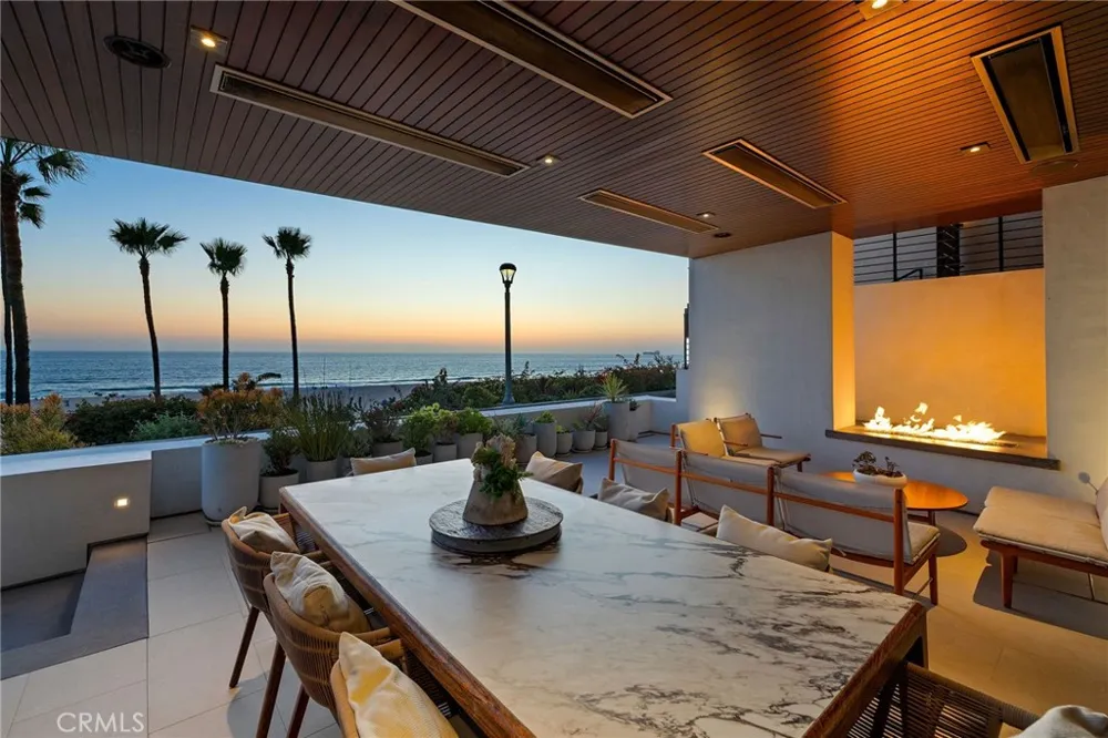 1204 The Strand Manhattan Beach, CA 90266