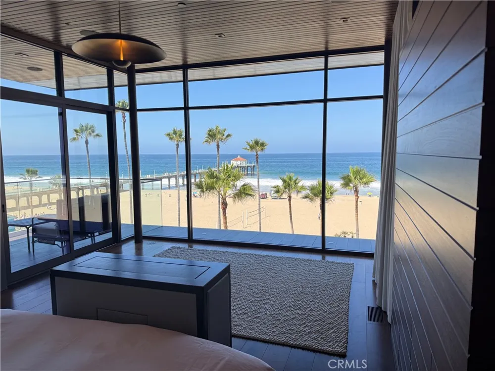 1204 The Strand Manhattan Beach, CA 90266