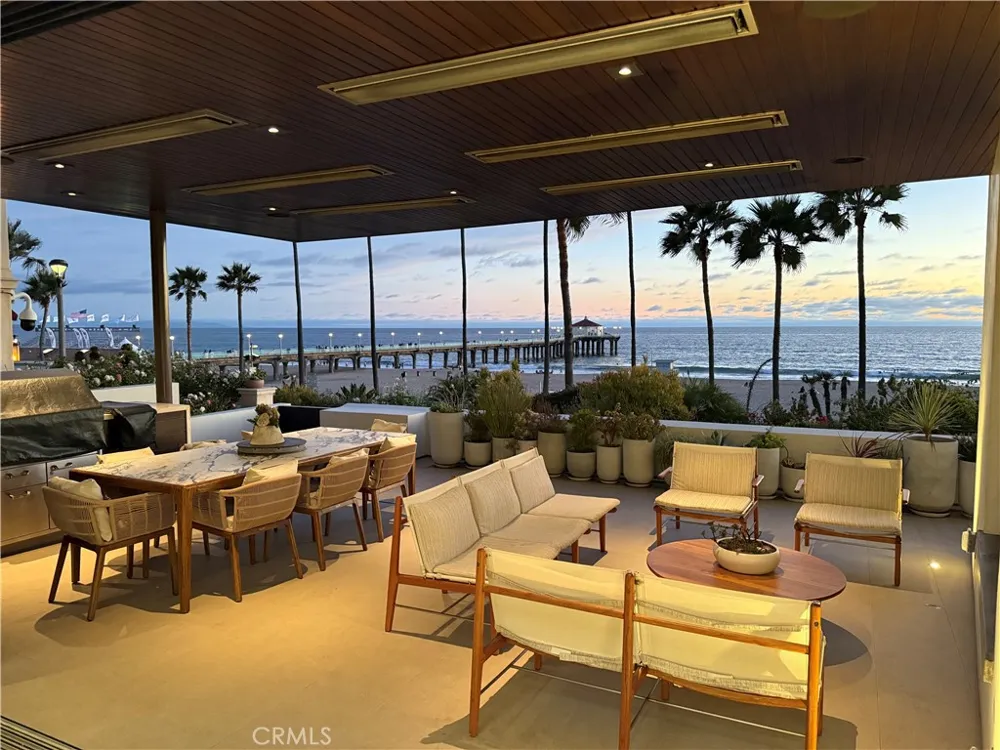 1204 The Strand Manhattan Beach, CA 90266
