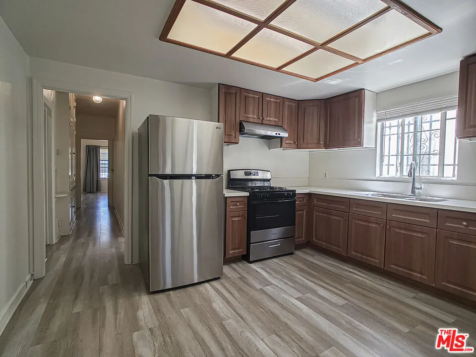 336 S Wilton Place #338 Los Angeles, CA 90020