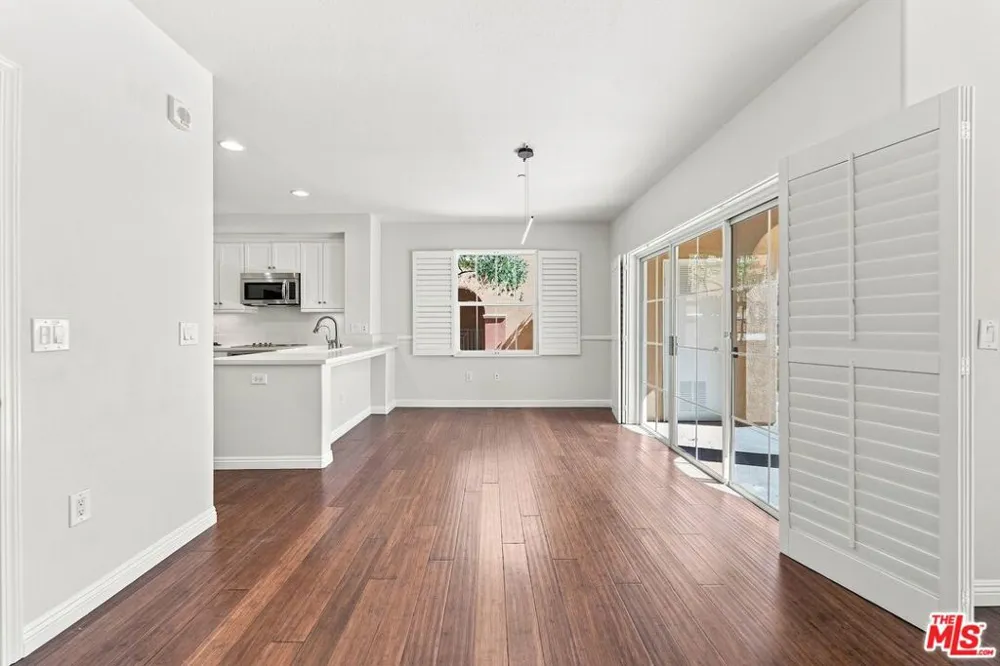 13080 Pacific #111 Playa Vista, CA 90094