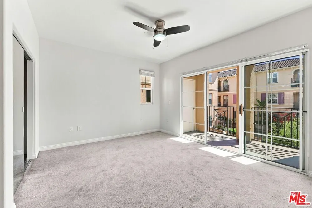 13080 Pacific #111 Playa Vista, CA 90094