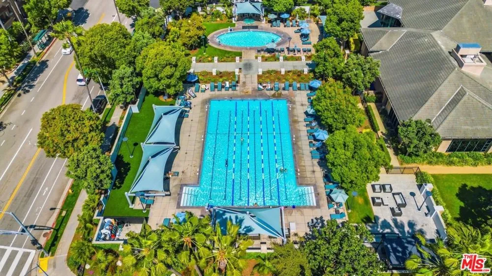 13080 Pacific #111 Playa Vista, CA 90094