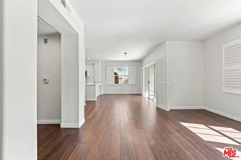 13080 Pacific #111 Playa Vista, CA 90094