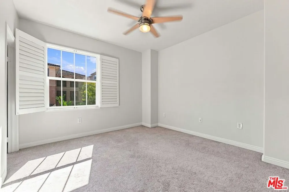 13080 Pacific #111 Playa Vista, CA 90094