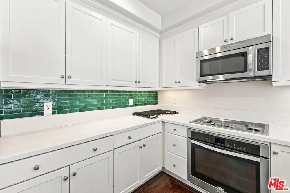 13080 Pacific #111 Playa Vista, CA 90094