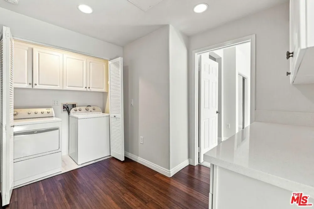 13080 Pacific #111 Playa Vista, CA 90094