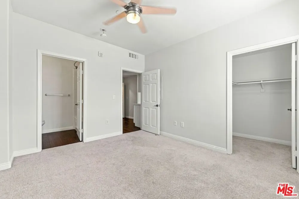 13080 Pacific #111 Playa Vista, CA 90094