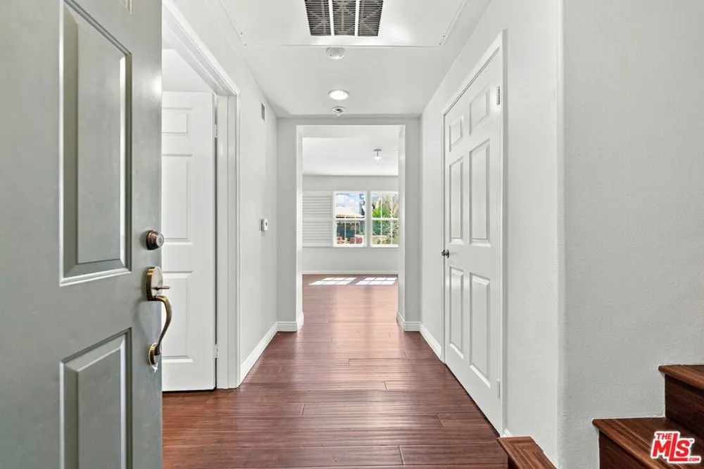 13080 Pacific #111 Playa Vista, CA 90094