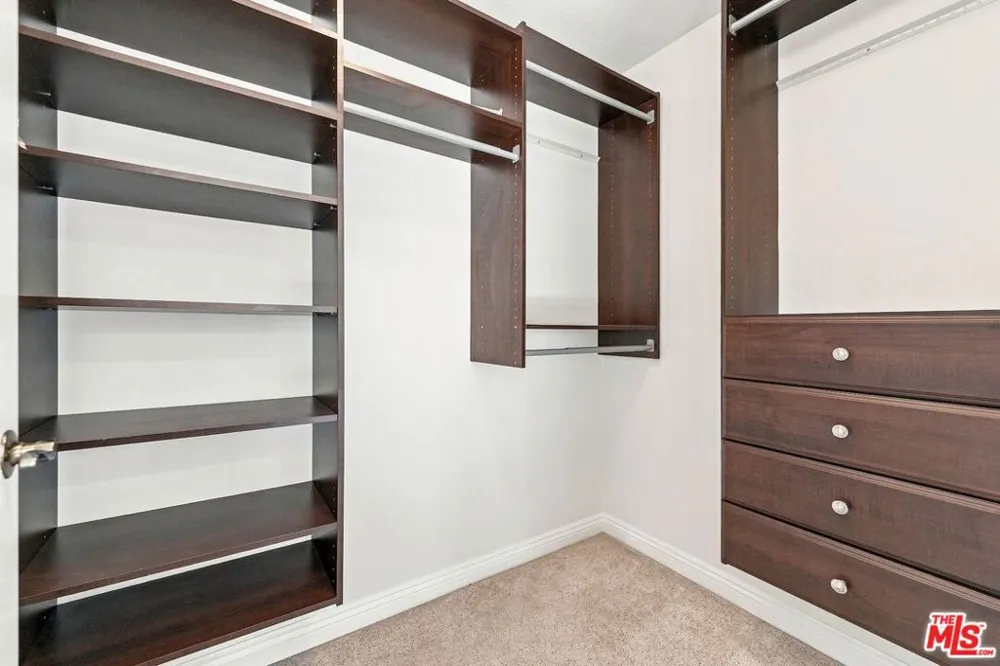 13080 Pacific #111 Playa Vista, CA 90094