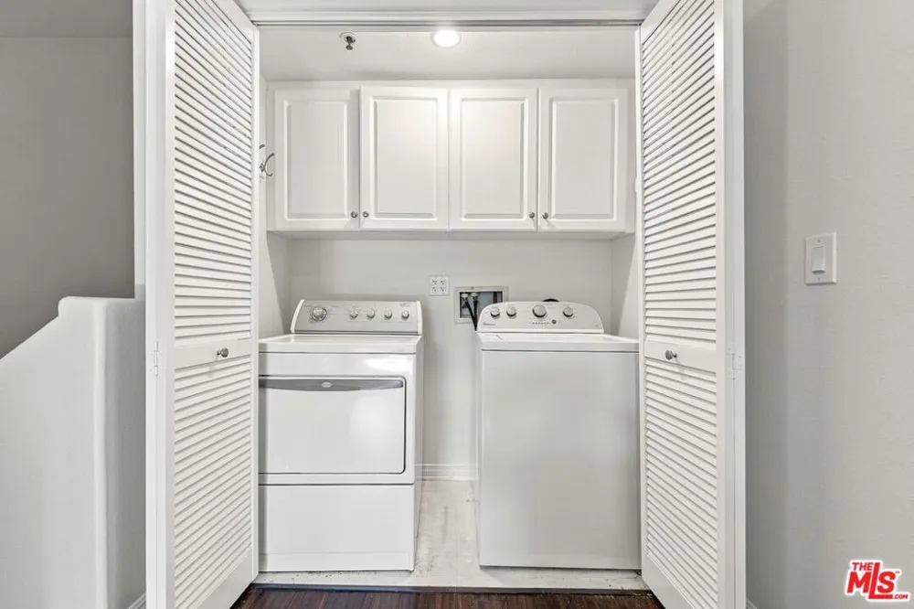 13080 Pacific #111 Playa Vista, CA 90094