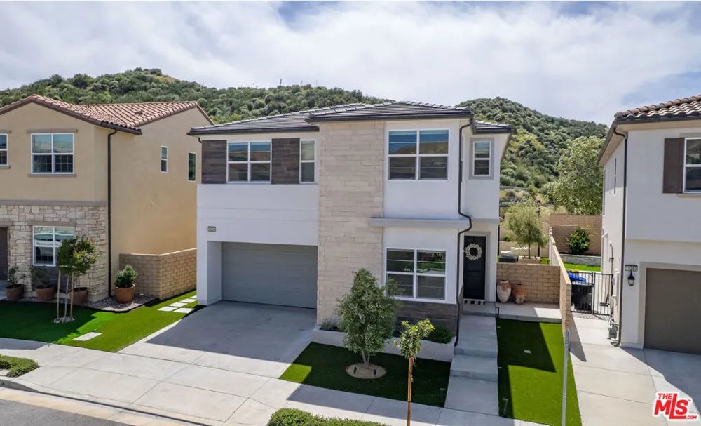 19254 Blackthorn Drive Santa Clarita, CA 91351