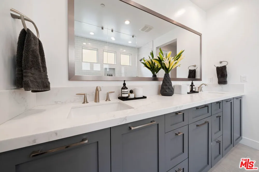 19254 Blackthorn Drive Santa Clarita, CA 91351