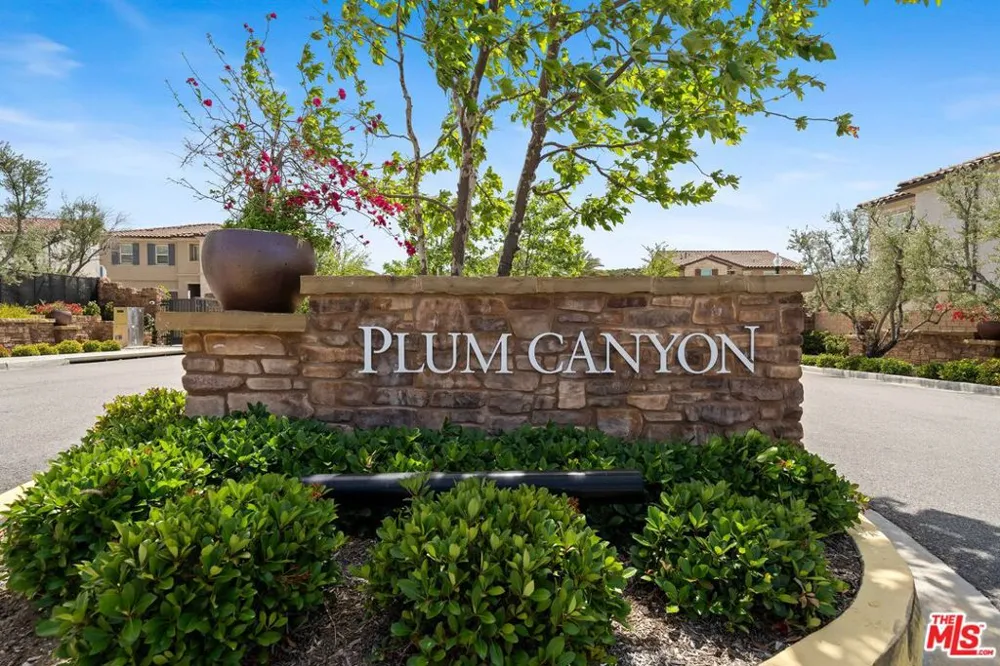 19254 Blackthorn Drive Santa Clarita, CA 91351